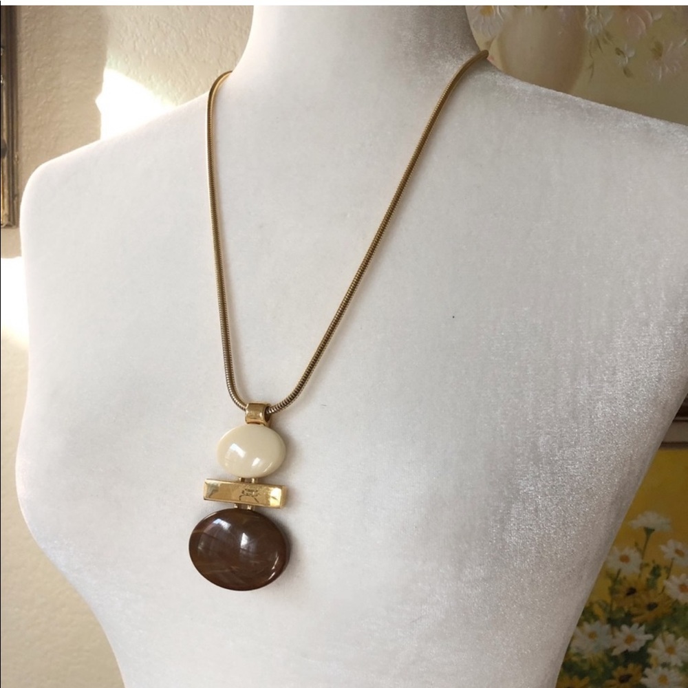 Vintage Avon Gold Tone Cream and Brown Oval Pendant Snake Chain 24 Inch Necklace